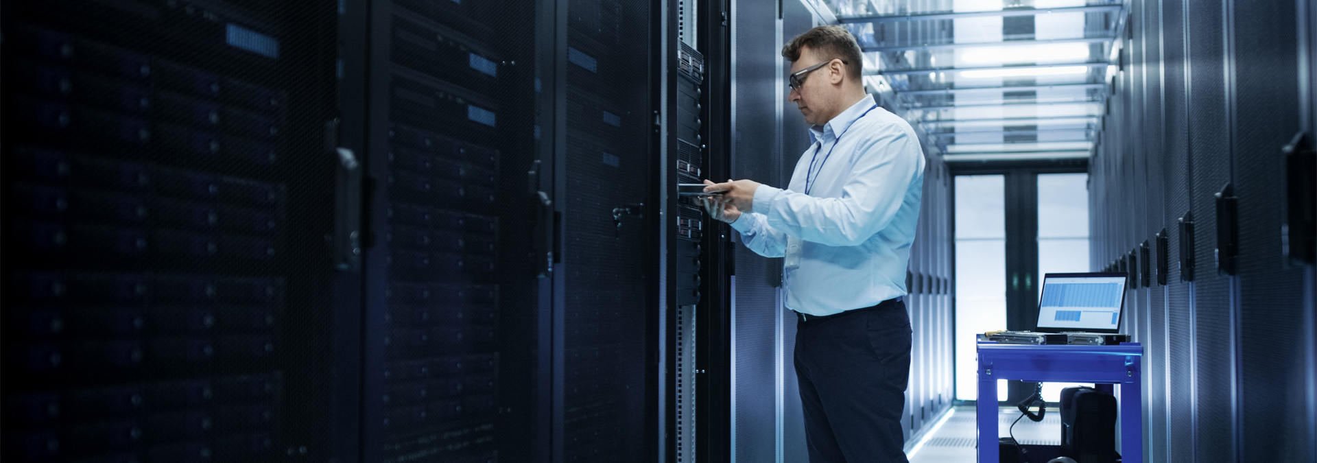Systems integrator deploying server infrastructure
